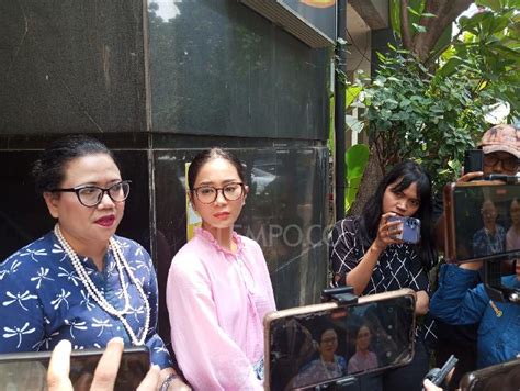 Bunga Zainal Penuhi Panggilan Pemeriksaan Pertama di Polda .